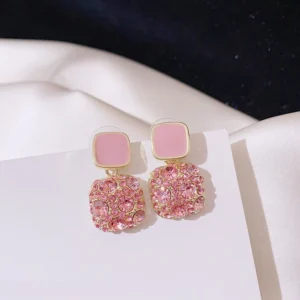 Traditional Teardrop Earrings Pair for Women in Pakistan